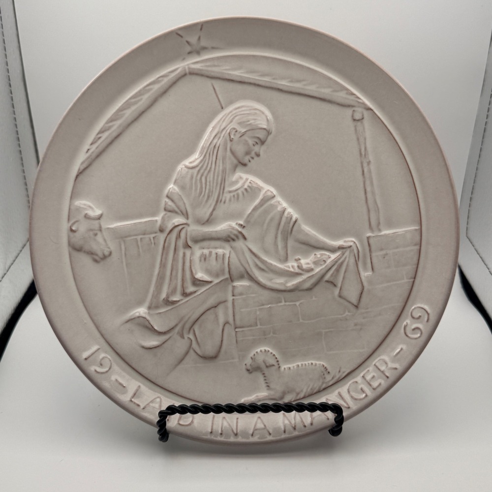 Frankoma 1969 Christmas Plate Laid In A Manger John Frank Signed White 8.5"